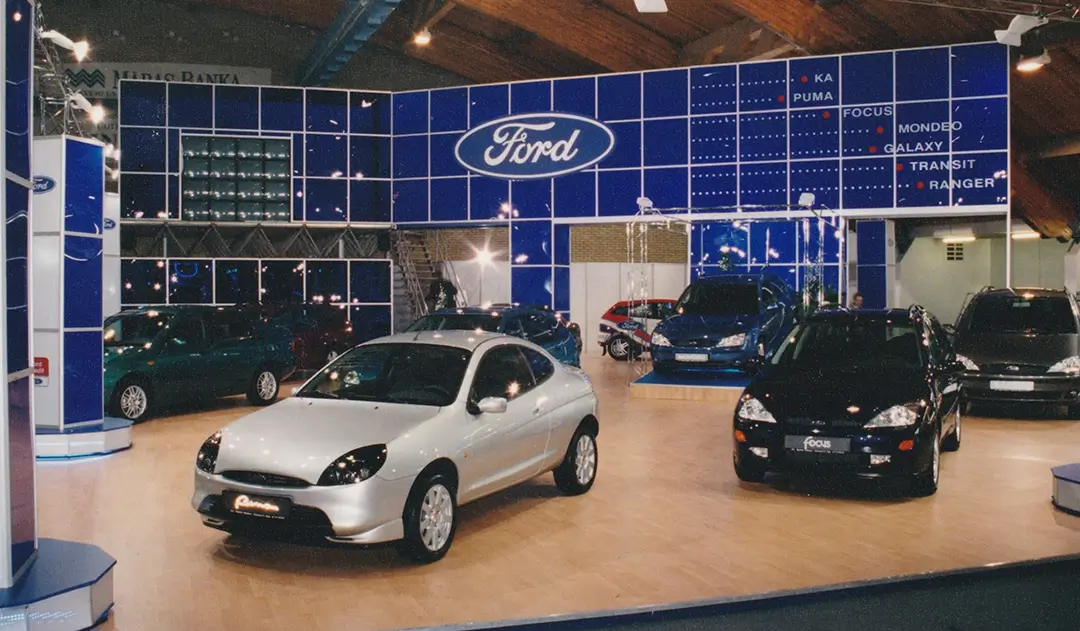Exhibition system stands_Ford stand