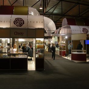 Exhibition system stands