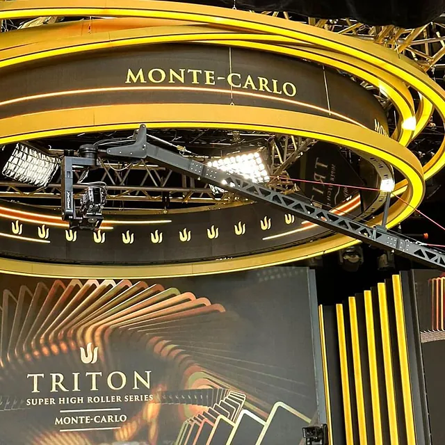  Custom-built exhibition stands | poker stand 