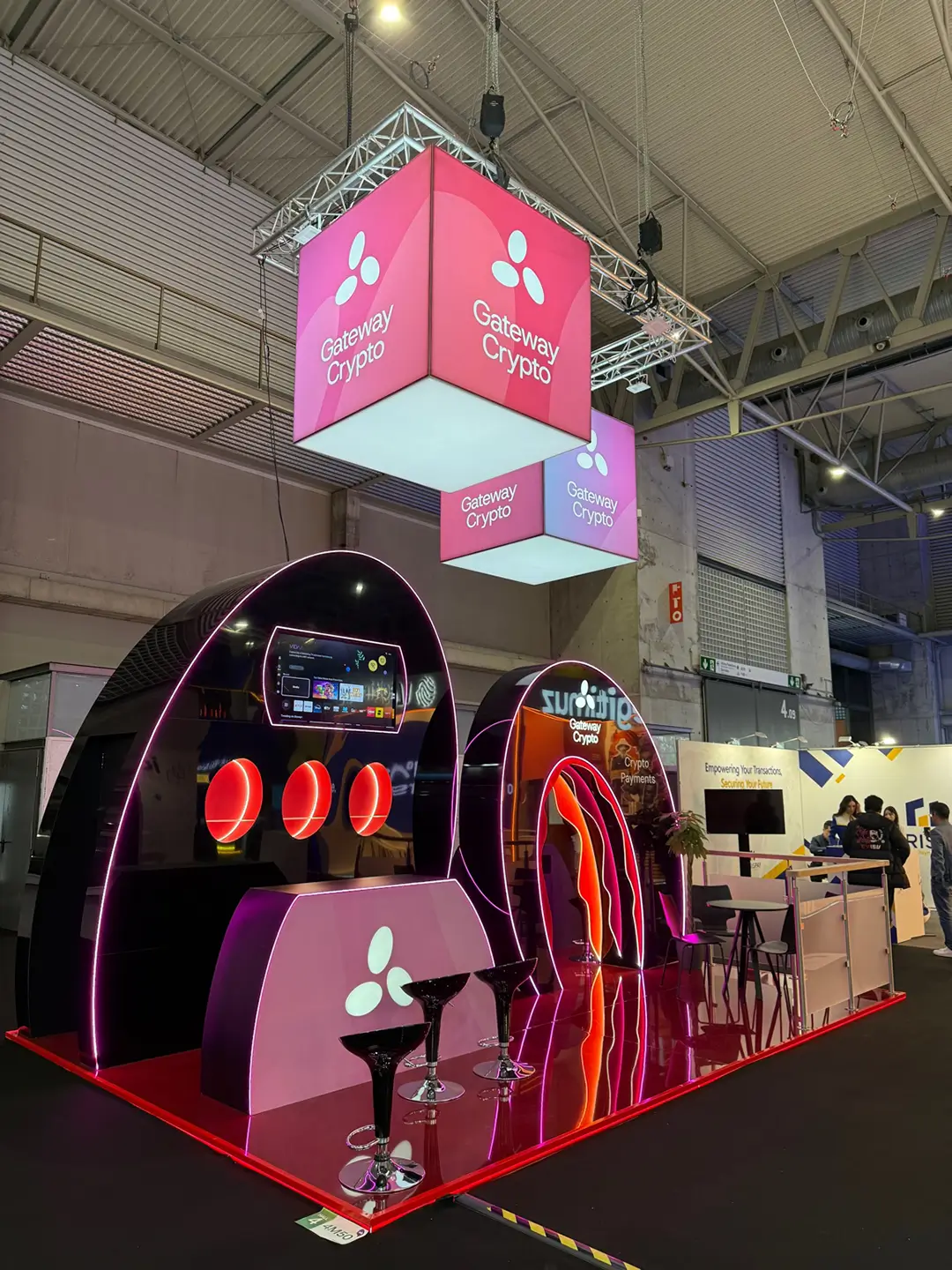 Custom-built exhibition stands 